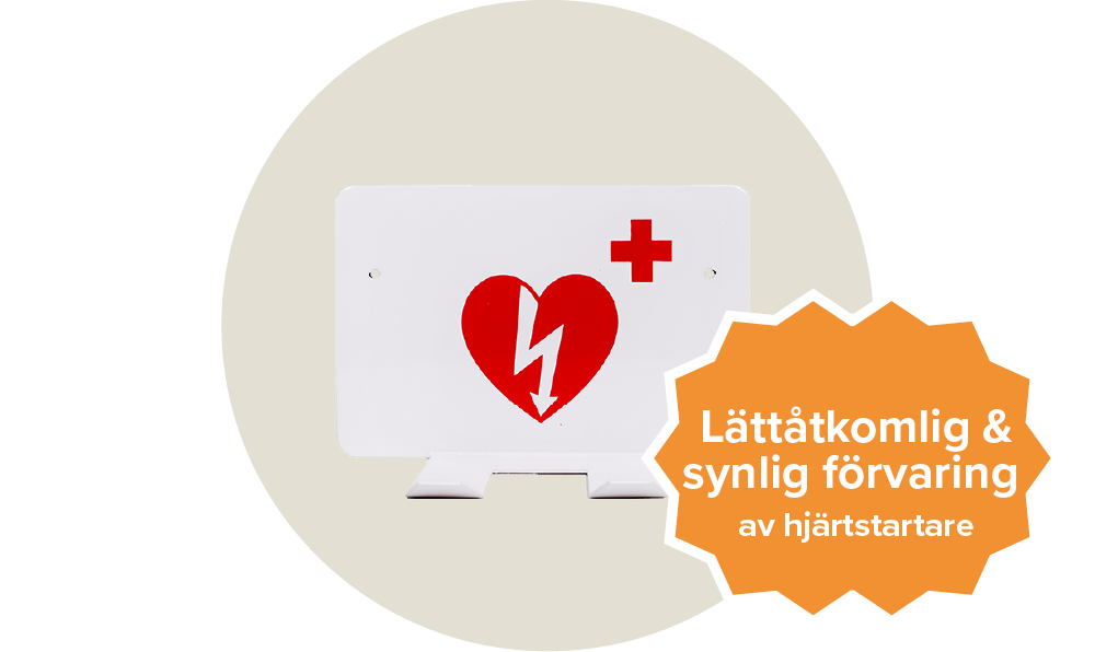 Ett vitt väggfäste för hjärtstartare med ett rött hjärta på. Passa till bl.a. cardiac science powerheart aed g3. Etikett: Lättåtkomlig & synlig förvaring av hjätstartare.